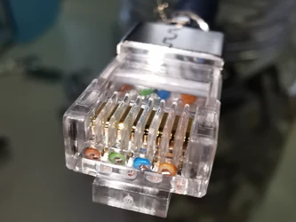 cliquer pour zoomer 940545-K05 5. Sertir le connecteur avec une pince réf. 999545-B0